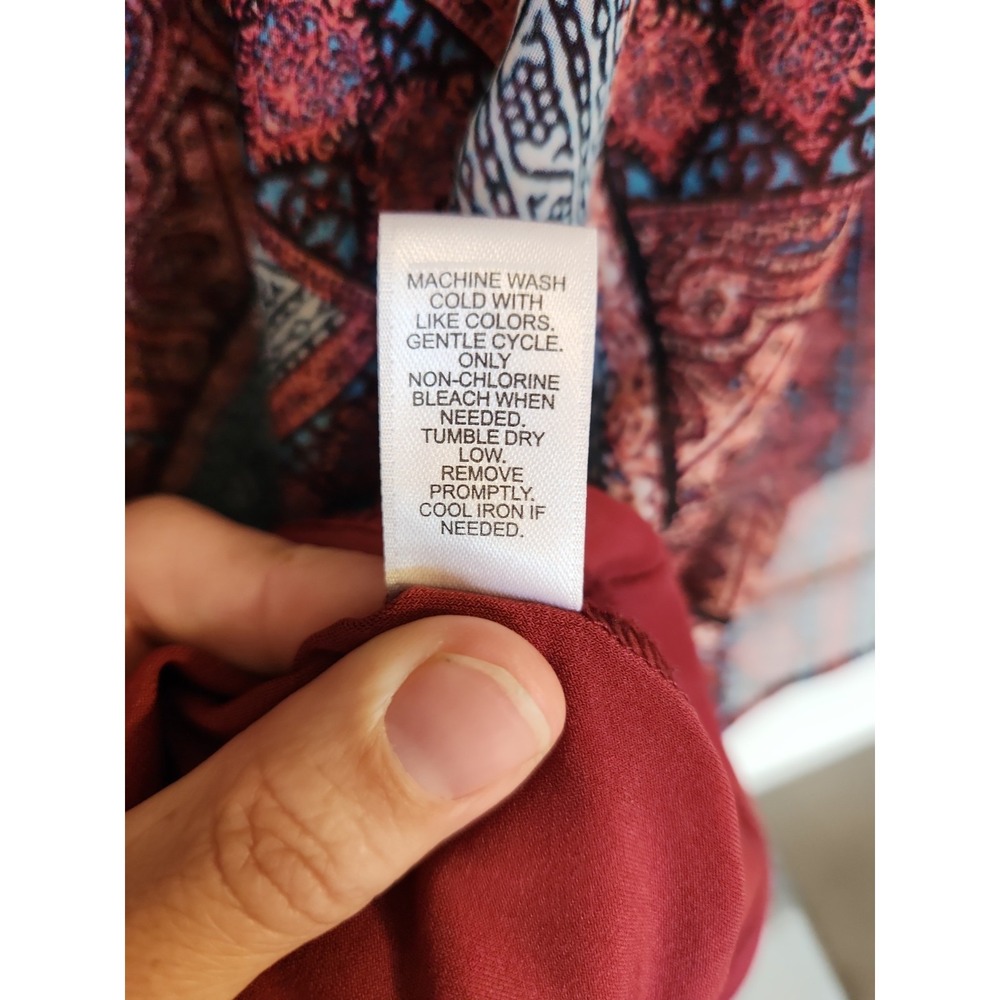 Plus Size Boho Chic Patterned Poncho Top 22/24W Burgundy Geometric Flowy Free - Picture 8 of 16